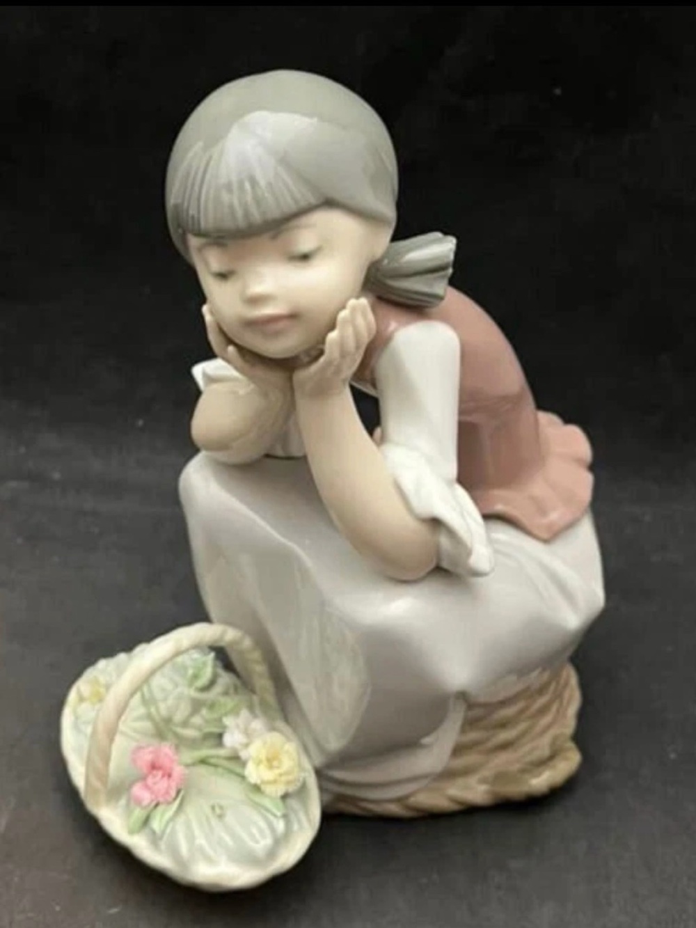 VINTAGE RETIRED LLADRÓ “PONDERING” PORCELAIN FIGURINE #5173
